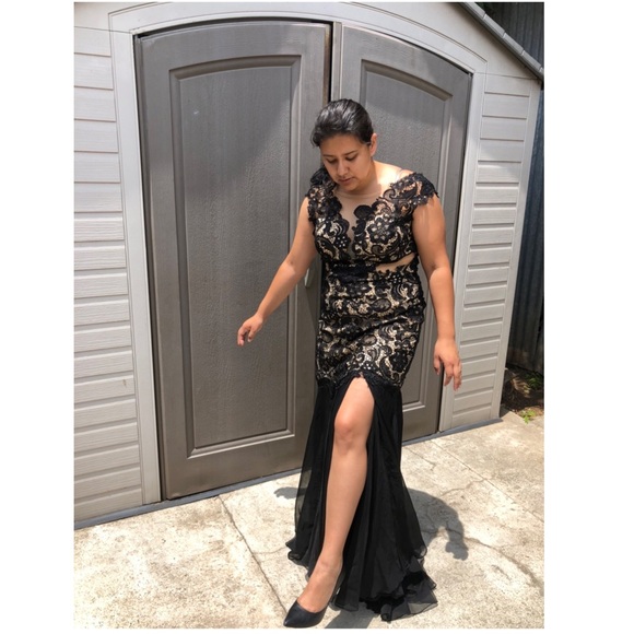 Gorgeous Black Prom Dress - Picture 14 of 16